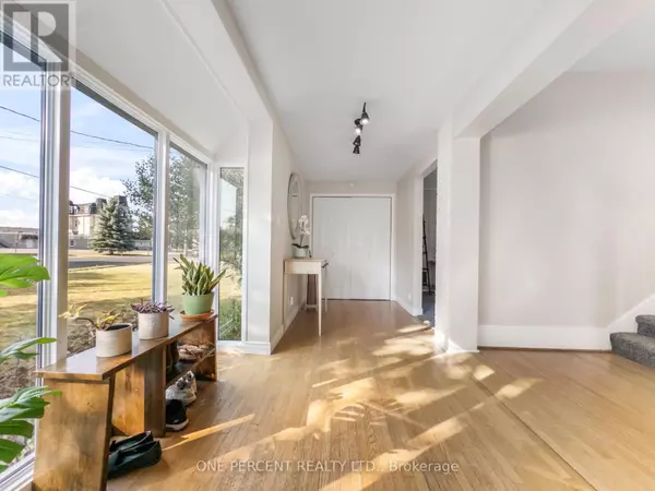 Belleville (belleville Ward), ON K8P3R2,53 HIGHLAND AVENUE