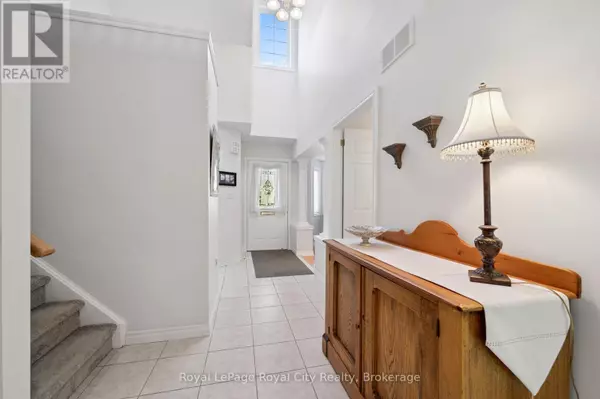 Guelph (kortright West), ON N1G5A7,17 TERRAVIEW CRESCENT