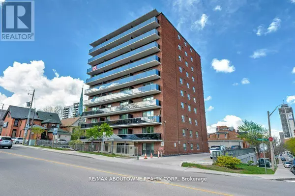 Hamilton (corktown), ON L8N1Y7,81 Charlton AVE East #903