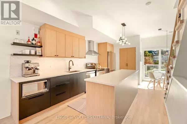 Ottawa, ON K1Y1R7,4 Sherbrooke AVE #2