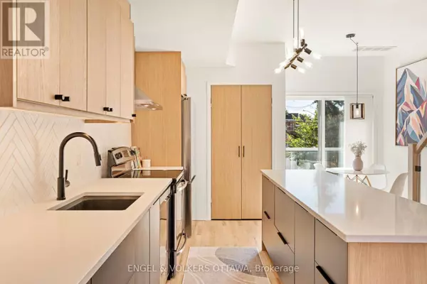 Ottawa, ON K1Y1R7,4 Sherbrooke AVE #2