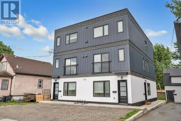 Port Colborne (east Village), ON L3K1E1,133 Durham ST #A