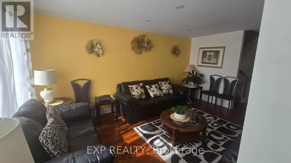 Ottawa, ON K4A5E9,1052 CANDLEWOOD STREET