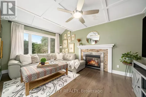 Ottawa, ON K2J3Y8,13 VESTA STREET