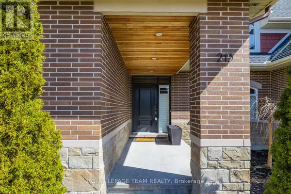 Ottawa, ON K4M0A9,213 CABRELLE PLACE