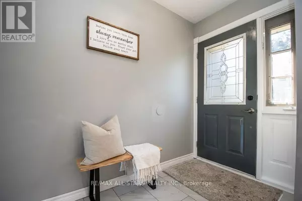 Kawartha Lakes (mariposa), ON K0M2M0,187 SKYLINE ROAD