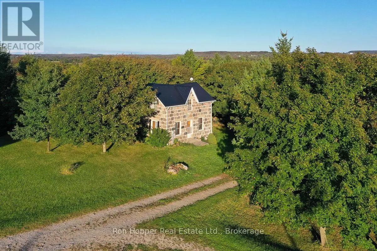 Meaford, ON N0H1B0,439629 SYDENHAM-LAKESHORE DRIVE