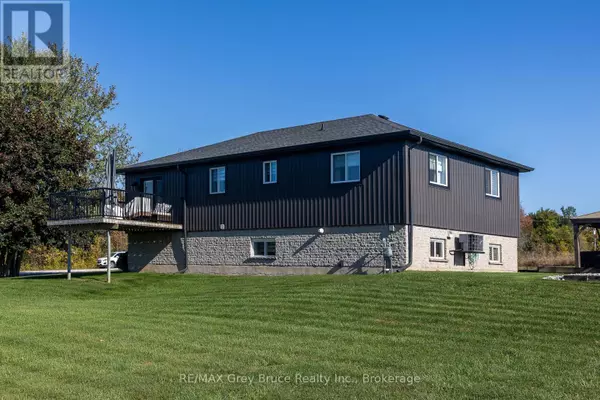 Georgian Bluffs, ON N0H2K0,200050 10 SIDE ROAD