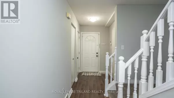 London East (east I), ON N5V5E1,223 SIMPSON CRESCENT