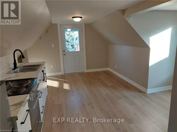 Hamilton (gibson), ON L8L6J8,148 Gibson AVE #LOFT