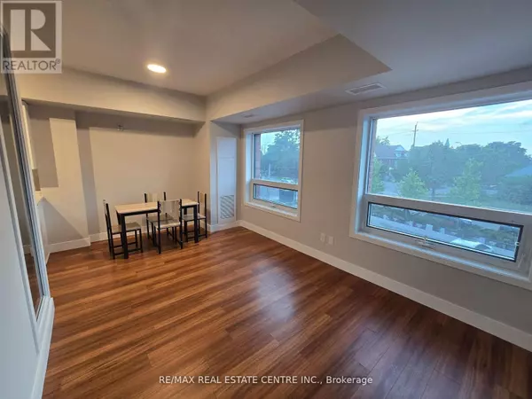 Brantford, ON N3T2L3,1 Wellington ST #207