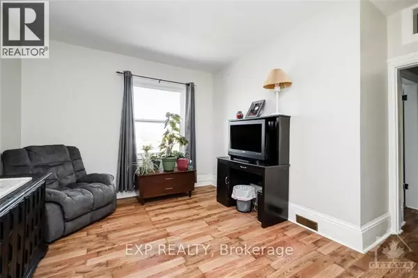 Smiths Falls, ON K7A2P5,70-72 VICTORIA AVENUE