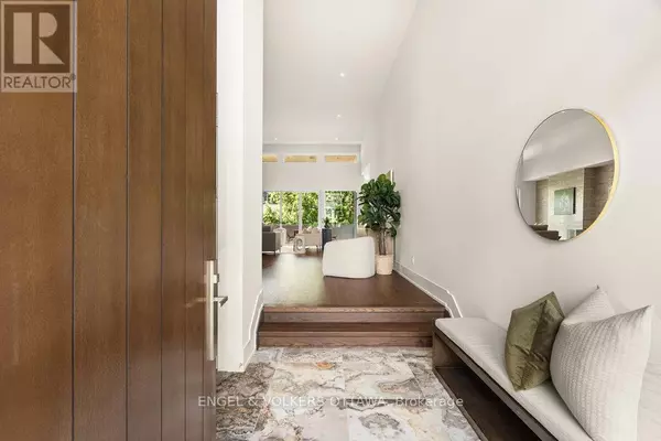 Ottawa, ON K1H5L2,291 BILLINGS AVENUE