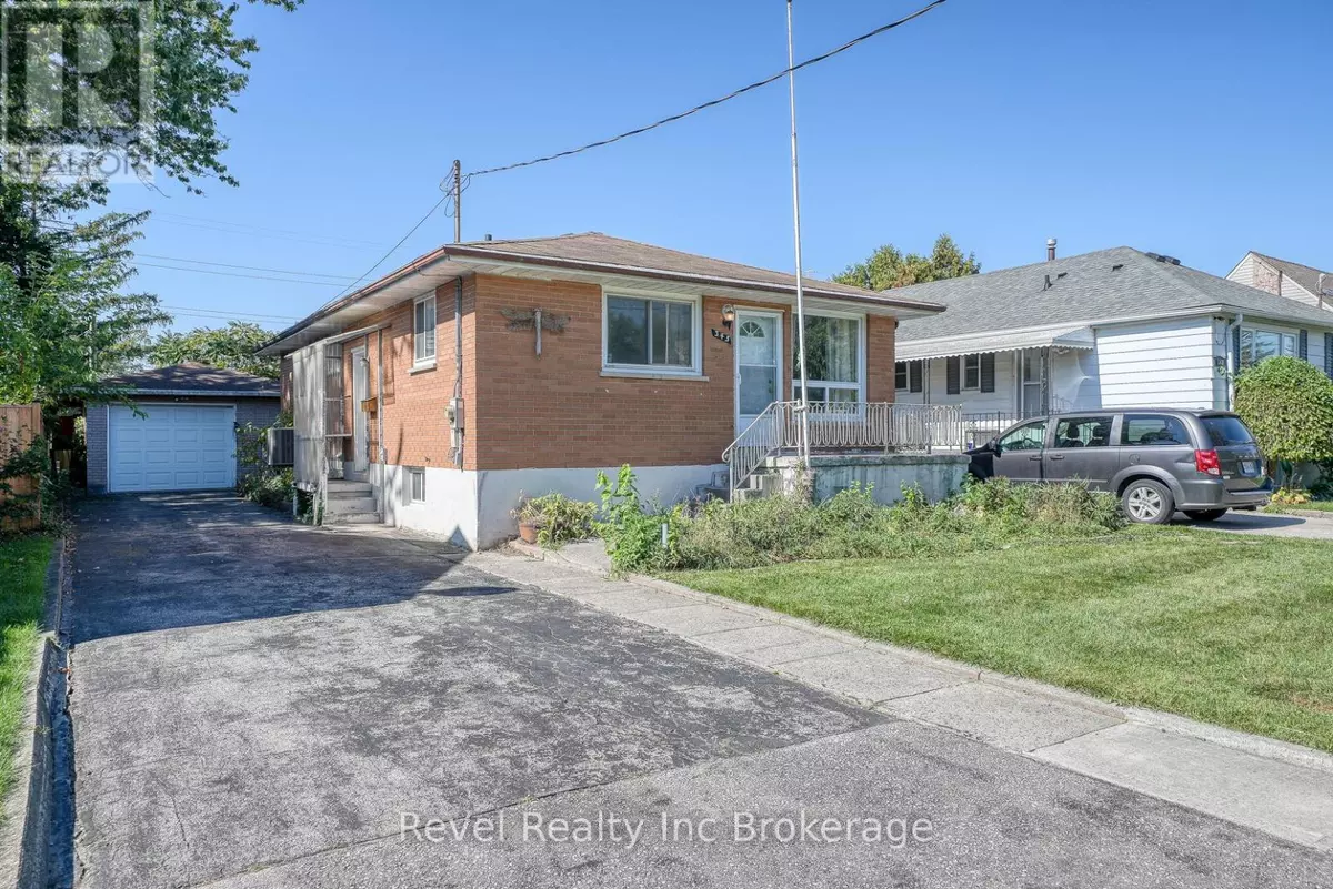 London East (east H), ON N5W4S7,345 VANCOUVER STREET
