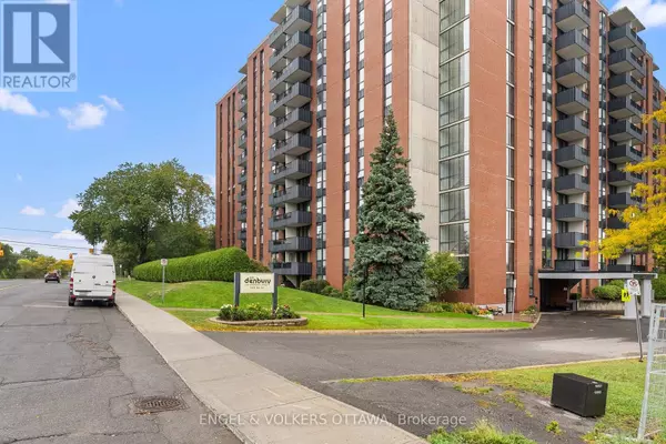 2951 Riverside DR #1006, Ottawa, ON K1V8W6