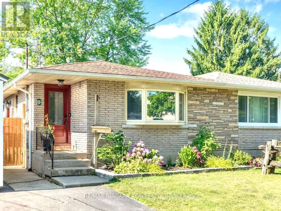 St. Catharines (lakeport), ON L2N4C2,8 LAKEHURST DRIVE