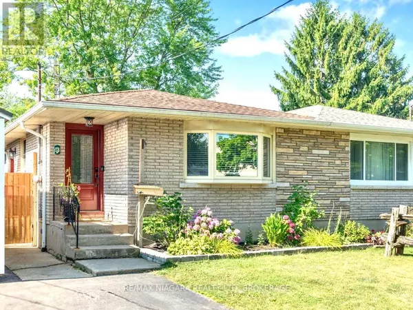 8 LAKEHURST DRIVE, St. Catharines (lakeport), ON L2N4C2