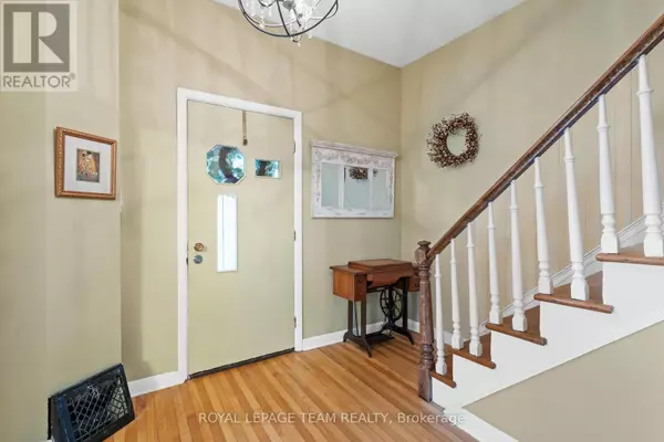 Carleton Place, ON K7C1K8,82 LAKE AVENUE E