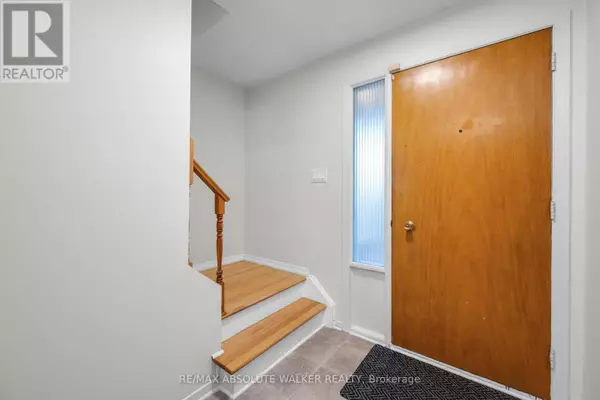 Ottawa, ON K1V6X3,917 RAND AVENUE