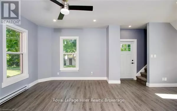 Stratford, ON N5A3W4,86 SHAKESPEARE STREET