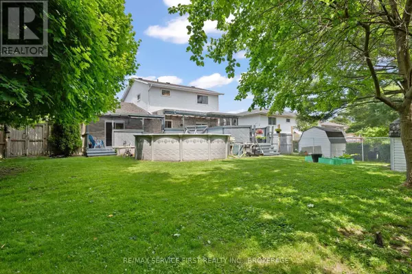 Kingston (east Gardiners Rd), ON K7M7Z3,199 SPLINTER COURT