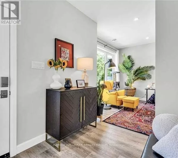 Ottawa, ON K2A0B3,359 WHITBY AVE #B1