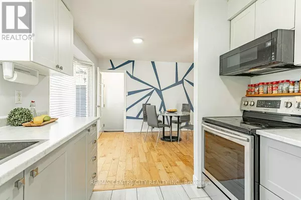 London South (south Y), ON N6E1J1,76 FITZROY PLACE