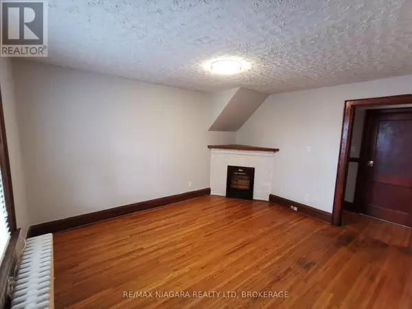 Niagara Falls (downtown), ON L2E4S5,5078-5086 FIFTH AVENUE