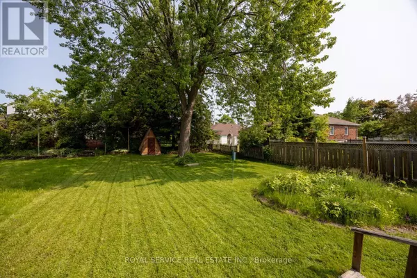 Peterborough (town Ward 3), ON K9H3C9,388 DUBLIN STREET