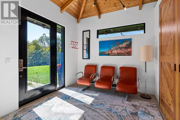 Blue Mountains, ON L9Y2L8,589903 GREY ROAD 19