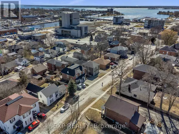 Belleville (belleville Ward), ON K8P3N4,19 ISABEL STREET