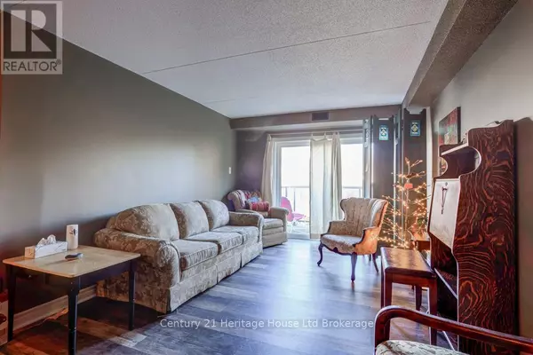 Woodstock (woodstock - South), ON N4V1B1,163 Ferguson DR #106