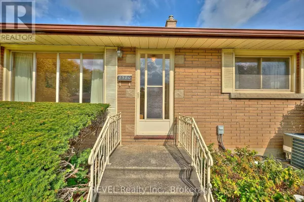 Niagara Falls (chippawa), ON L2G6Y6,8580 CHAMPLAIN DRIVE