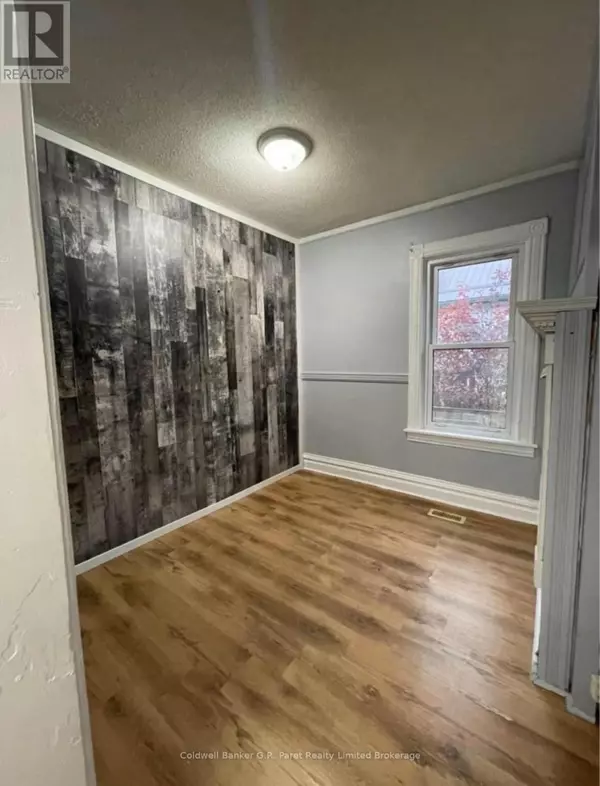 St. Thomas, ON N5R3W8,15 WAWA STREET