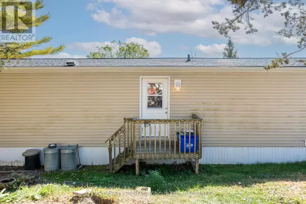 Loyalist (lennox And Addington - South), ON K0H1G0,5633 Bath RD #7