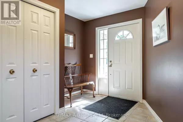 Stratford, ON N5A7Z7,384 DOUGLAS STREET