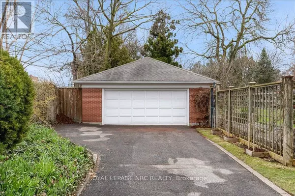 St. Catharines (downtown), ON L2R3L9,15 TRAFALGAR STREET