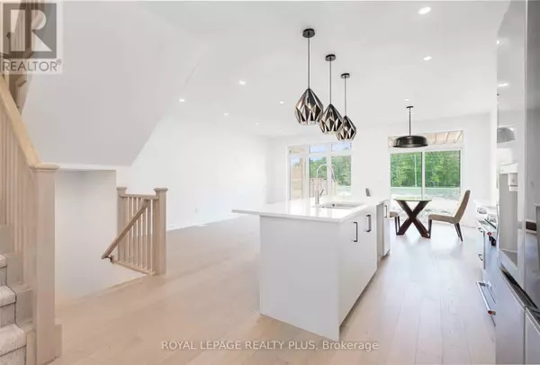 Niagara Falls (brown), ON L2H3T1,7214 PARSA STREET