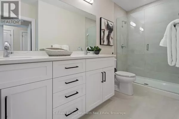 Guelph (pineridge/westminster Woods), ON N1L0P6,1882 Gordon ST #209