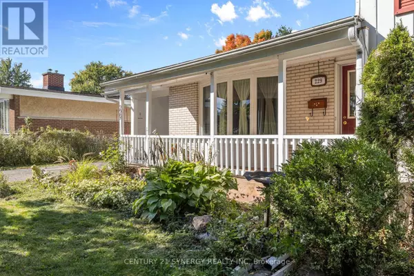 Ottawa, ON K1E1G5,229 KENNEDY LANE W