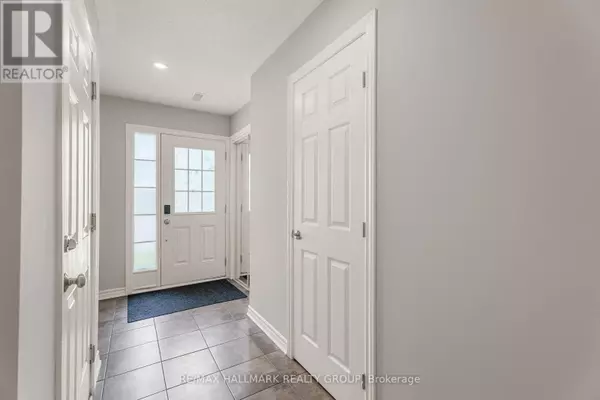 Ottawa, ON K2R1G9,404 ROSINGDALE STREET