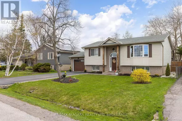 Fort Erie (ridgeway), ON L0S1N0,44 MAPLE LEAF AVENUE S
