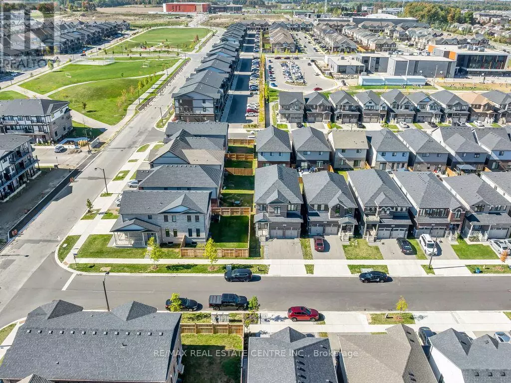 Kitchener, ON N2R0N4,640 FLORENCEDALE CRESCENT