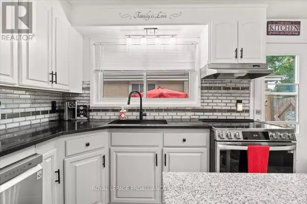 Belleville (belleville Ward), ON K8N4M6,23 ALFRED DRIVE