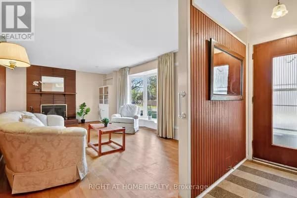 Ottawa, ON K2E5K7,6 HIGWOOD DRIVE