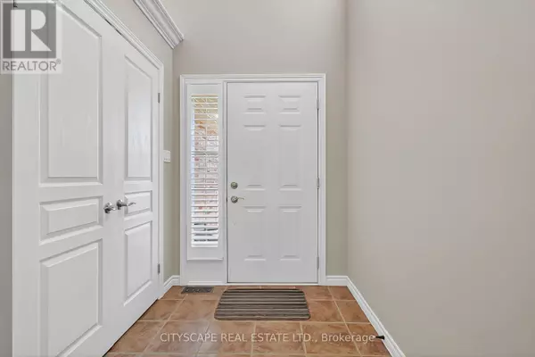 London North (north E), ON N6G5N1,1865 BAYSWATER CRESCENT