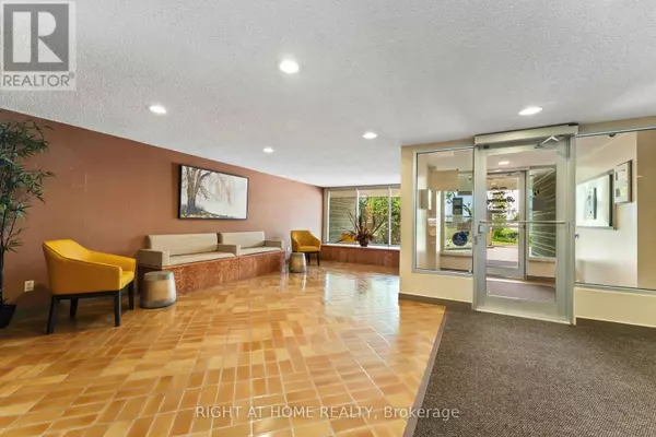 Ottawa, ON K1K4C5,555 Brittany DR #903