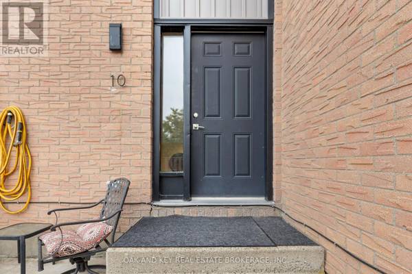 105 ANDOVER DR #10, London South (south O), ON N6J4B1