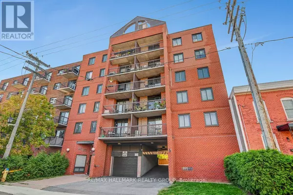 222 Guigues AVE #504, Ottawa, ON K1N5J2
