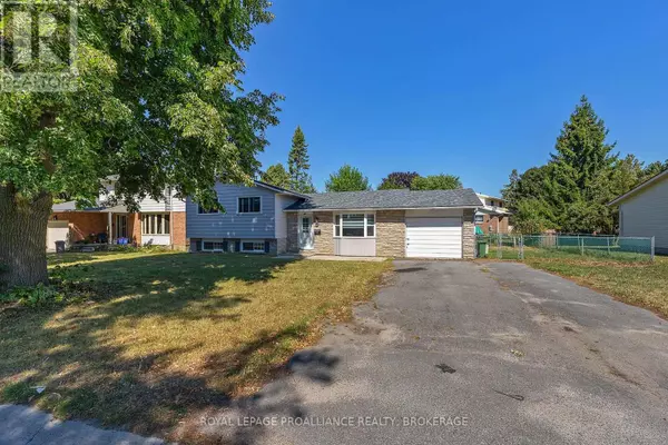 Kingston (central City West), ON K7M6X2,63 OLD OAK ROAD